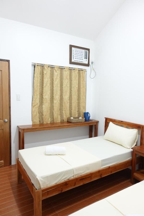 Badi'S Place Moalboal Εξωτερικό φωτογραφία
